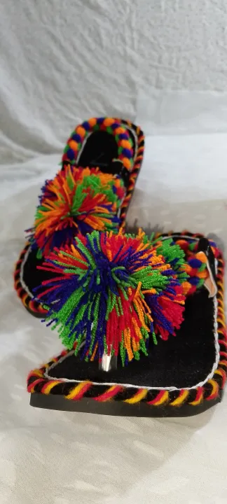 Traditional%20Balochi%20Sawas%20Infused%20Ladies%20Chappal%20-%20Handcrafted%20Heritage%20Sandals%20for%20Women,%20Free%20Size,%20Elegant%20Design%20-%20Image%203