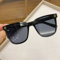 Sunglasses For Kids D-shaped Square Frame Cute Dynamic Style Outdoor Sun Protection Boys Girls Sunglasses. 