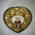 Ferry Rose Crunchy Chocolate Balls T 8 Pieces Plastic Heart Gift Box. 
