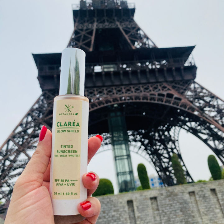 CLAR%C3%89A%20GLOW%20SHIELD%20TINTED%20SUNSCREEN%20-%20Image%203