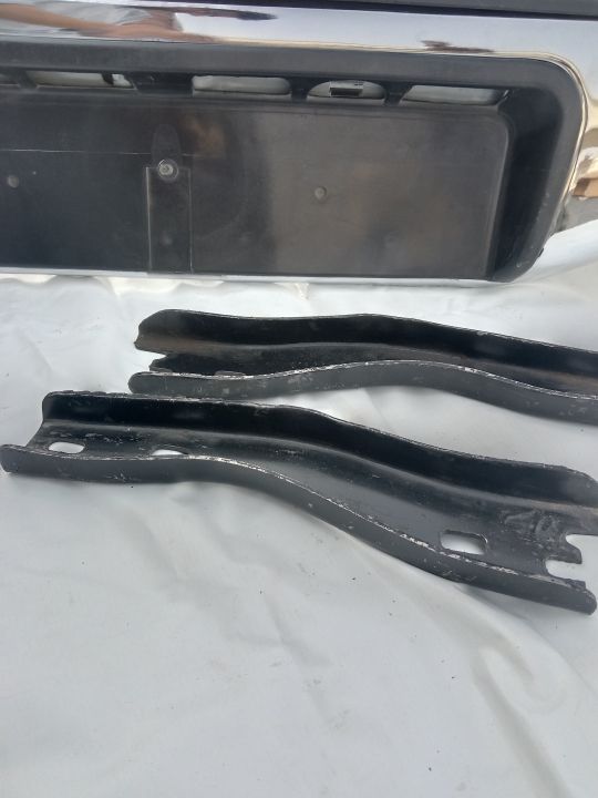 Toyota%20Hilux%20Vigo%20Back%20Bumper%20with%20orignal%20fitting%20-%20Image%204