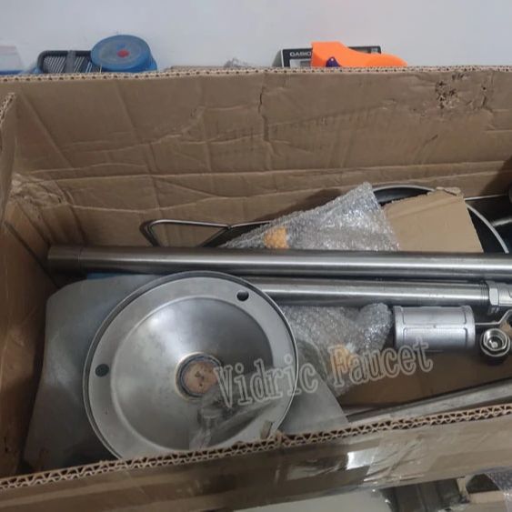 Stainless%20steel%20composite%20emergency%20shower%20eyewash%20vertical%20shower%20set,%20Compound%20emergency%20double%20eye%20washer,%20Emergency%20Eyewash%20and%20Shower%20Essential%20Safety%20Station,Emergency%20Eye%20Wash%20Station%20First%20Aid%20Eyewash%20Shower%20Stations%20with%20Large%20Cover%20Stainless%20St%20-%20Image%203