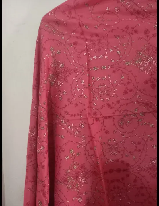 Pink%20embroidered%20Pashmina%20Stole%20-%20Image%204