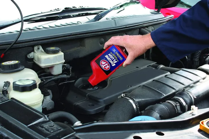 Stp%20Engine%20Flush%20Oil,%20Engine%20Cleaning%20Oil%20450ml%20-%20Image%203