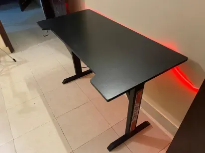 48%20Inches%20Gaming%20Table%20With%20High%20Gloss%20Top%20LED%20Lights%20PC%20Gaming%20Desk%20Cyber%2017,%20water%20proof%20-%20Image%205