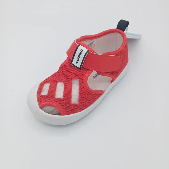 Kids%20Breathable%20Mesh%20Sandals%20%E2%80%93%20Soft%20Lightweight%20Summer%20Shoes%20for%20Toddlers%20-%20Image%205