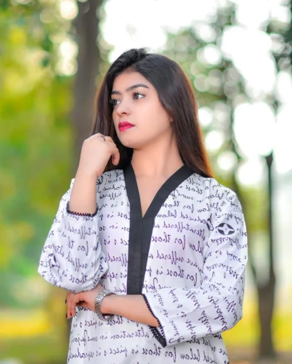 Dress%202%20PCs%20Signature%20Kurties%20and%20Shalwar%20Suit%20Ready%20to%20Wear%20for%20Girls%20and%20Women%20-%20Image%209
