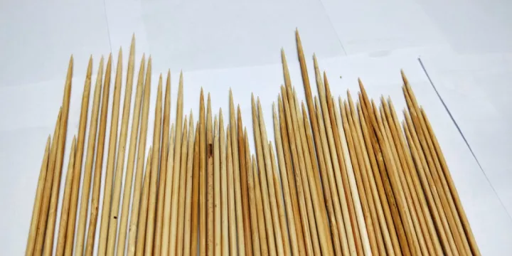 Pack%20of%203%20Wooden%20Bar%20B%20Q%20Bamboo%20Sticks%2014%20Inch%20-%20Image%203