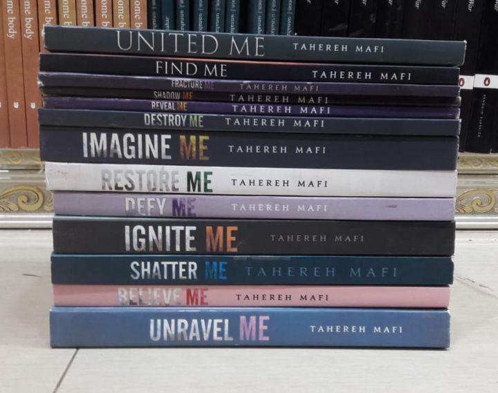 Shatter%20me%20series%20by%20Tahereh%20mafi%20(13%20books)%20-%20Image%202