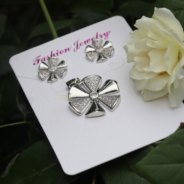 Crystal Flower-Shaped Locket with Earrings- Artificial Flower Jewelry Set for Girls and Women
