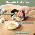 Garlic Press, Manual Garlic Press Rocker with Handle, Stainless Steel Garlic Crusher Masher, Ginger Garlic Chopper Kitchen Gadget Tool Garlic Cutter, Hand Press Tool for Garlic Paste. 