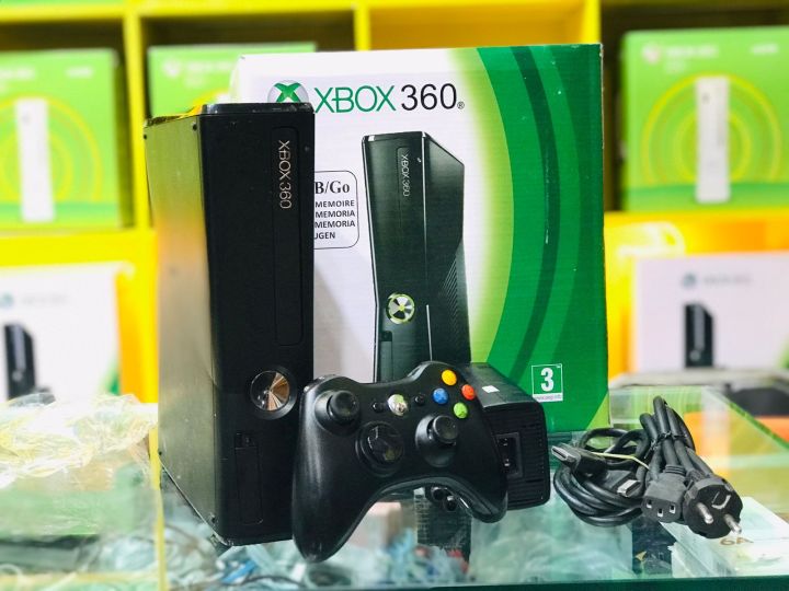 Xbox 360 Console Slim Model 250gb Jtag 50 Games included 2 Wireless Controllers
