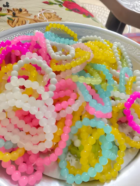 Glass%20and%20Pearl%20Beads%20Bracelet%20for%20Girls,%20Couples,%20Bestfriends,%20Boys,%20Womens,%20Friendship%20-%20Image%204