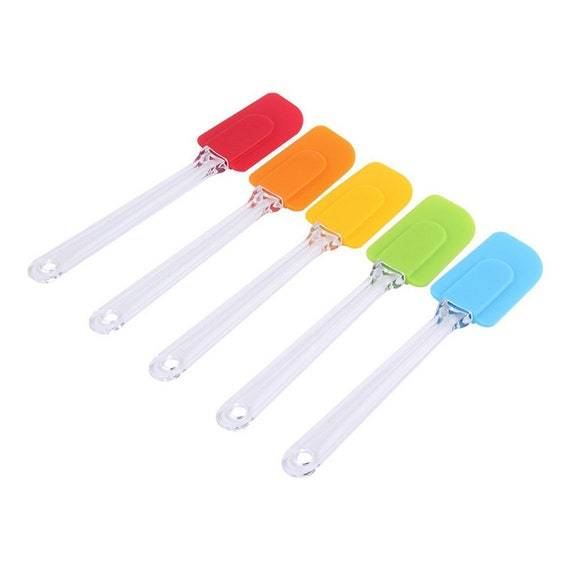 Rubber%20Spatulla%20with%20Crystal%20handle.%20-%20Image%202