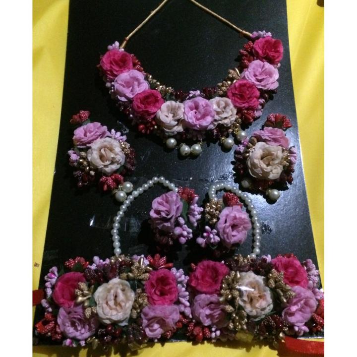 Bridal Artificial Flower Gajra Jewellery Set / Bracelets / Earing/ Ring / Tikka   For Mendhi, and Multi faction