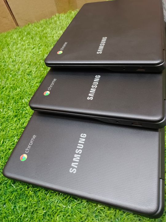 Samsung%20Chromebook%20500C%20-%20Celeron%20processor%20-%204gb%20Ram%20-%2016GB%20SSD%20-%2011.6"%20screen%20-%20Playstore%20supported%20-%20Image%205