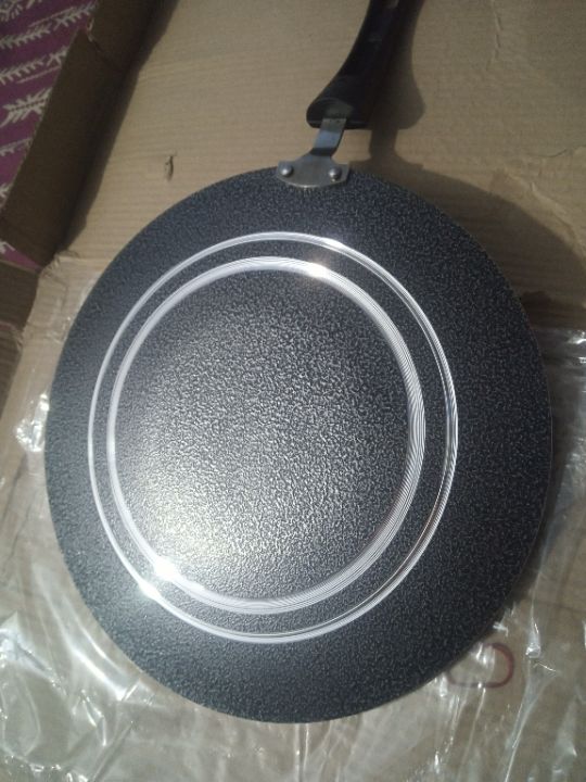 Tawa%20Nonstick%20Marble%20Coating%20%7C%20Original%20Nonstick%20Tawa%20with%203D%20Wood%20and%20Plastic%20Handle%20%7C%20Available%20in%2012/13/14%20Inch%20Sizes%20-%20Image%202