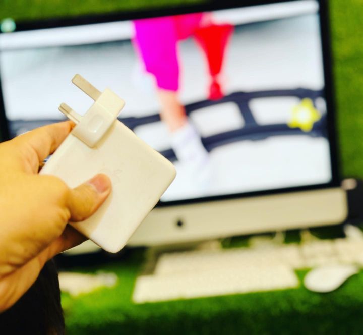 %EF%A3%BF%20MacBook%20Pro%20m1%20(16-inch,%202021)%20Display:%2016%20inches%20-%20Space%20Grey%20-%20Image%208