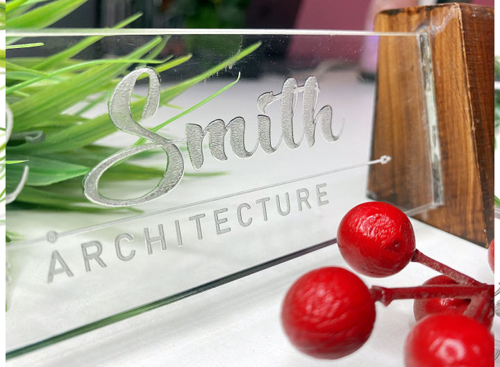 Acrylic%20Triangle%20Desk%20Name%20plate,%20Officer%20Name%20Plate,%20Gift%20Item,%20Engrave%20Desk%20Plate.%20-%20Image%204