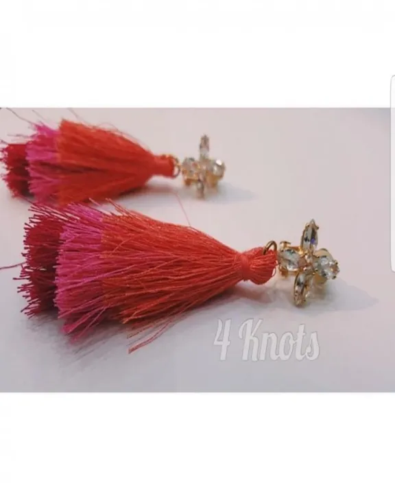 Tussle%20Earrings%20(Red/Peach/Orange)%20-%20Image%203