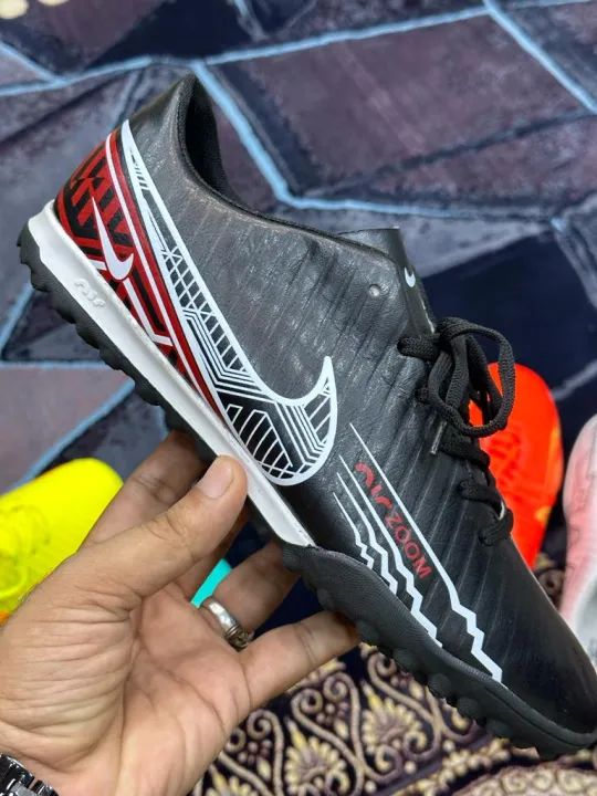 High%20Quality%20Football%20Shoes%20%7C%20Football%20Gripper%20%7C%20Futsal%20Shoes%20-%20Image%205