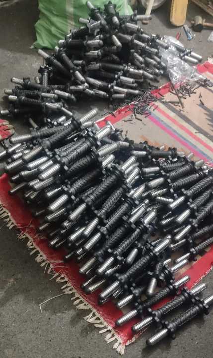 42kg%20Sound%20Proof%20Rubber%20Coated%20Plates%20Dumbell%20Weight%20Plates%202%20Dumbbell%20rods%20Collars%20+%20Free%20Gym%20Gloves%20-%20Image%203