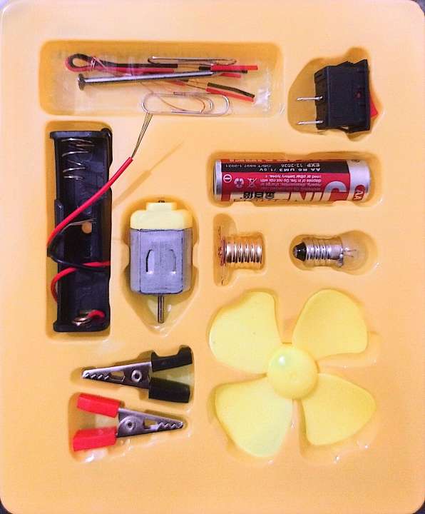 An%20Engaging%20DIY%20Electric%20Circuit%20Experiment%20for%20Young%20Aspiring%20Scientists%20School%20Kids%20Fan%20and%20Bulb%20DC%20Circuit%20Project%20-%20Image%204