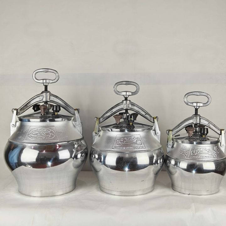 Afghani%20Pressure%20Cooker%20White%20%20color%20with%203%20Values%20one%20bypass%20valve%20to%20prevent%20excessive%20Safety%20Value,5,8,10,12,15,%20and%2020%20Liters%20-%20Image%203