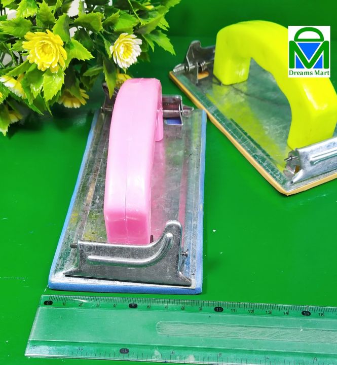 DreamsMart%20Sand%20Paper%20Holder%20Regmar%20Garmala%20Hand%20Sander%20Sponge%20Plastic%20Handle%20Metallic%20Plate%20Sandpaper%20-%20Image%205