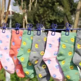 Elastic%20Clothesline%20Rop%20185cm%20Portable%20Clothesline%20With%2012%20Clip%20(Random%20color)%20-%20Image%203