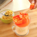 Wholesale high quality hand-cranked multifunctional juicer manual mini fruit juicer ginger garlic machine manufacturers wholesale. 