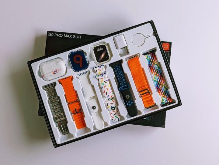 Newest%20I30%20pro%20max%20SUIT%20Smart%20watch%20with%20Earbuds%20Series%209%20Smartwatch%2011%20in%201%20-%20Image%206
