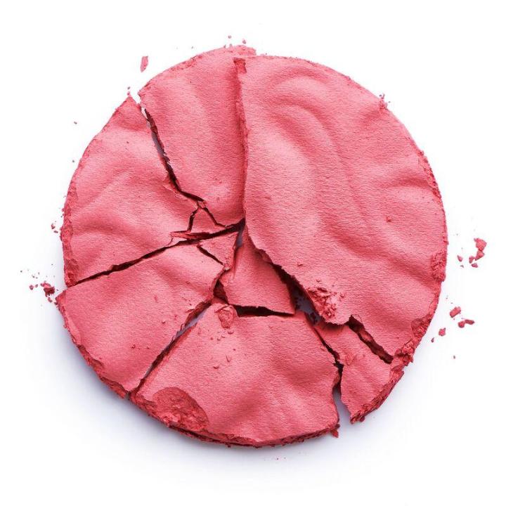 Blusher%20Reloaded%20Rose%20Kiss%20-%20Image%203