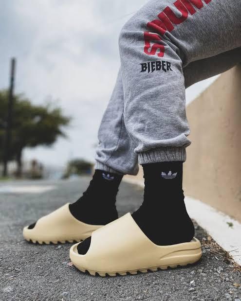 New Yeezy Slides Foamy Flip flops Soft and Comfortable
