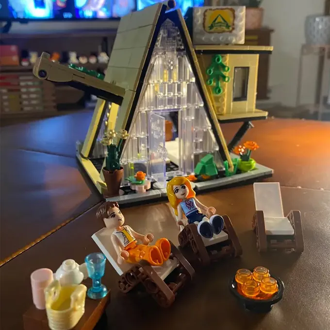 Camping%20Tent%20Building%20Blocks%20Set%20Toy%20For%20Kids%20FC8506%20579Pcs%20-%20Image%207