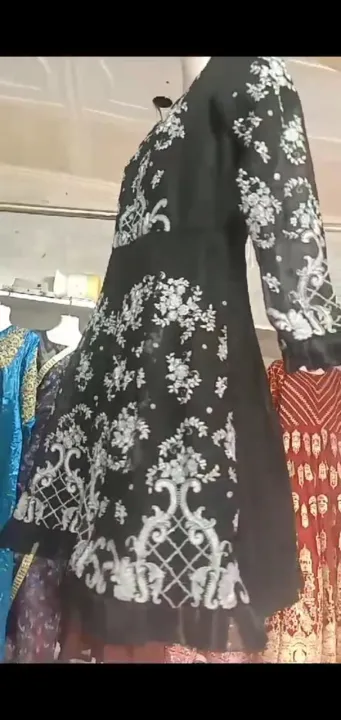 Pure%20Shiffonz%20Short%20Frock%20with%20Trouser%20-%20Image%204