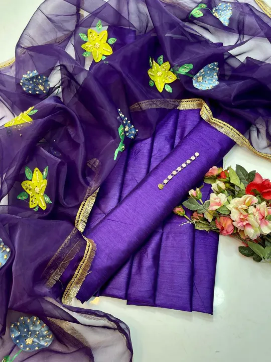 Unstitched%203-Piece%20Dress%20Kataan%20Silk%20Dress%20with%20Hand-Painted%20Embellished%20Organza%20Dupatta%20for%20Women%20-%20Image%204