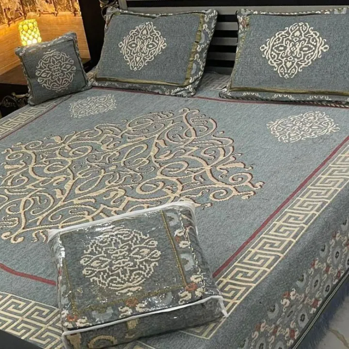 Velvet%20Bedsheet%20King%20Size%20For%20Bridal%20/%20Velvet%20Bed%20Sheet%20King%20Size%204PCS/%20Double%20Bedsheet%20Set%20Fabric%20Velvet%20Jacquard%20Fancy%20Bed%20Sheet%20-%20Image%205