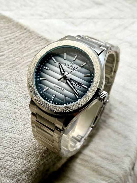 Patek Philippe Geneve Quartz Movement Branded Watch