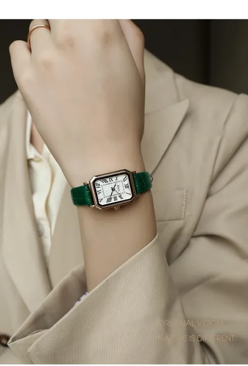 Vintage%20Small%20Dial%20Women's%20Watch%20Niche%20High-grade%20Leather%20Small%20Square%20Watch%20Light%20Luxury%20Temperament%20Quartz%20Watch%20-%20Image%208