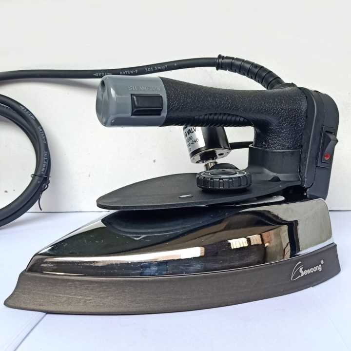 Silver%20Star%20ES-300%20-%20/%20Sewoong%20/%20CH%20/%20Orchid%20Commercial%20Steam%20Iron%20with%20Water%20Bottle%20Gravity%20Feed%20Steam%20Press%20Iron%20-%20Image%203