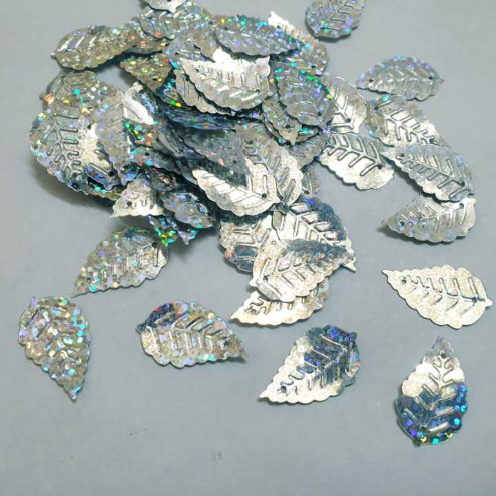 Pack%20of%20100%20Leaf%20%20Sitaray%20In%20Silver%20&%20Gold%20%20Beautiful%20Design,%20Flat%20Loose%20Sequins%20-%20Image%204