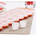 Silicone Pop Up Ice Tray - Flexible Tray for Refrigerator and Freezer - Round Shape. 
