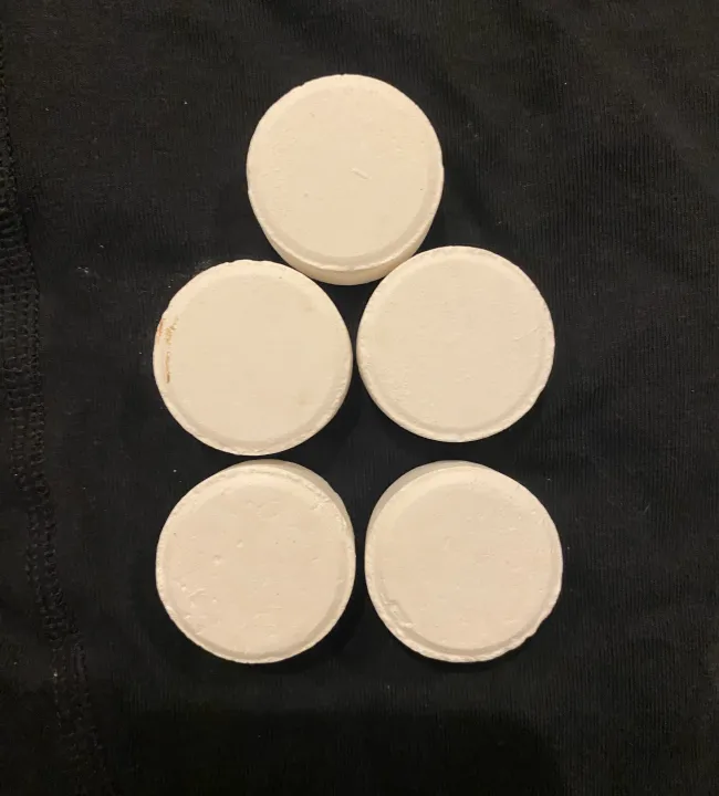 CHLOROX%20-%20Pack%20of%205%20Chlorine%20Tablets%20For%20Disinfecting%20Water%20Tanks%20&%20Swimming%20Pools%20-%20Image%202