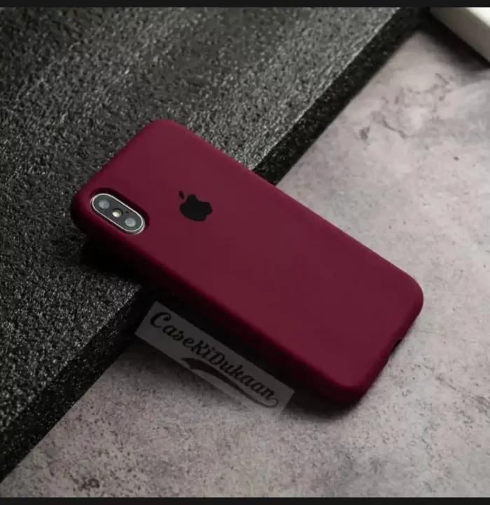 iPhone%20XS%20Max%20Silicone%20Case%20with%20Soft%20Microfiber%20Lining%20and%20Wireless%20Charging%20Support%20-%20Image%207