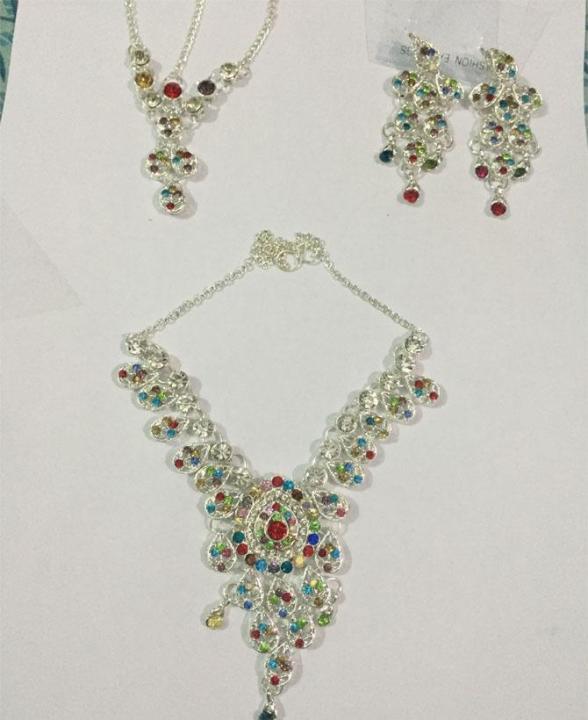 Zircon%20Set%20With%20Matha%20Pati%20For%20Women%20-%20Image%203