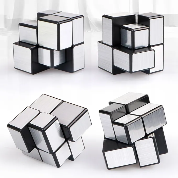 Silver%20Challenge%20Mirror%20Rubik's%20Cube%202%20x%202%20-%20Image%203