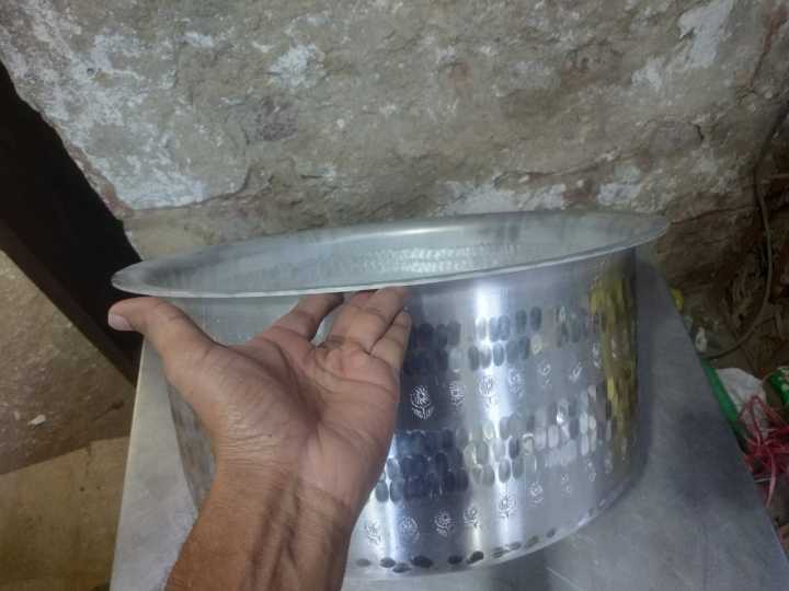 Large%20Degcha%20Cooking%20Sauce%20Pot%20Pateela%20with%20Lid%20Capacity%204kg%20-%20Image%209