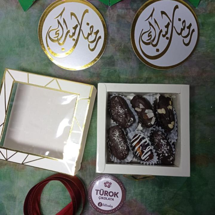 Box of 6 Chocolate coated Dates Premium Chocolate Khajoor filled Almonds Walnuts Kajo dry fruits Ramadan Dates Special treat gift box