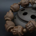 Agarwood bracelet carved Buddha head Buddha beads for men and women agarwood bracelets for men and women to play with beads Buddha beads bracelets. 